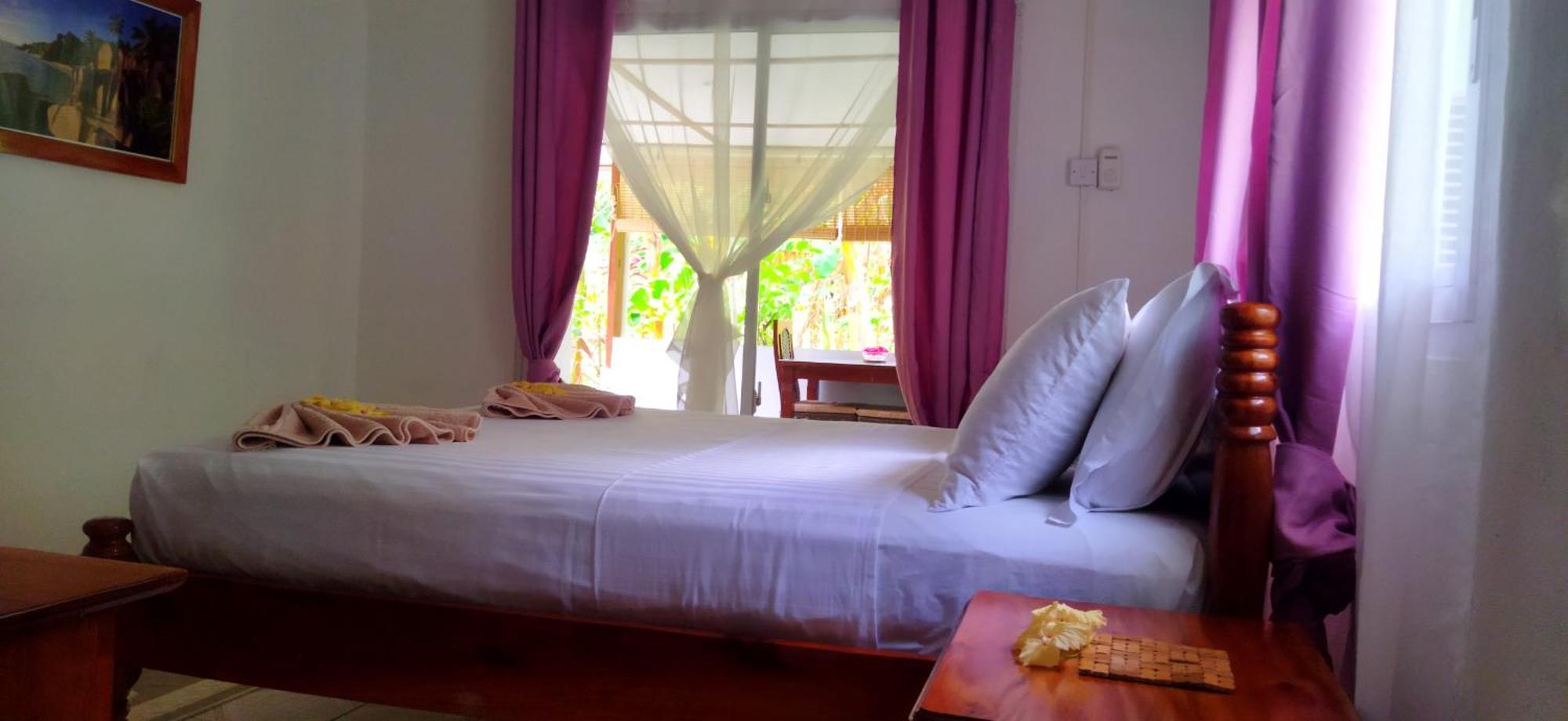 לה דיג Dan Zoranz Self Catering Guest House מראה חיצוני תמונה